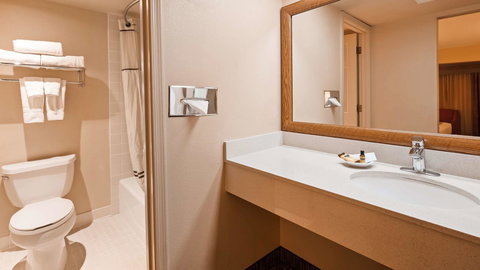 Best Western Plus King's Inn And Suites - Bet 4u 29