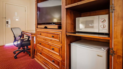 Best Western Plus King's Inn And Suites - Bet 4u 34