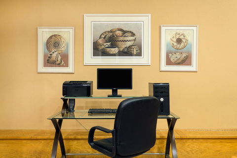 Days Inn By Wyndham Bullhead City - Bridge Guide 33