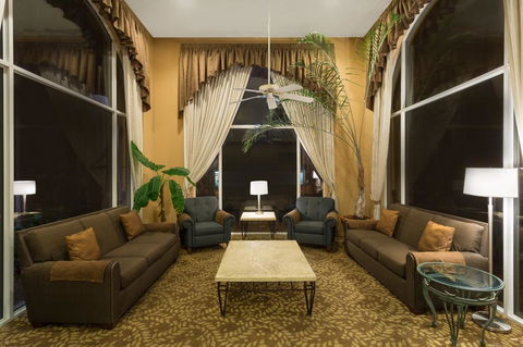 Days Inn By Wyndham Bullhead City - Bridge Guide 32