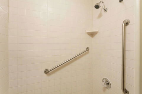 Days Inn By Wyndham Bullhead City - Bridge Guide 40