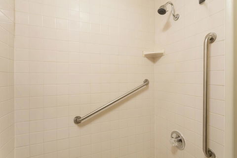 Days Inn By Wyndham Bullhead City - Bridge Guide 24