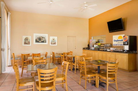 Days Inn By Wyndham Bullhead City - Bridge Guide 39