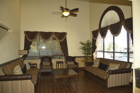 Howard Johnson By Wyndham Williams - Bet 4u 3