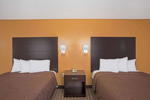 Howard Johnson By Wyndham Williams - Bet 4u 16