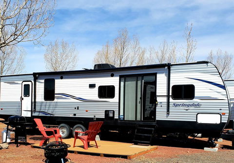 Grand Canyon RV Glamping - Bet 4u 8