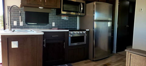 Grand Canyon RV Glamping - Bet 4u 24