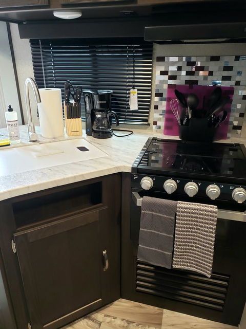 Grand Canyon RV Glamping - Bet 4u 14