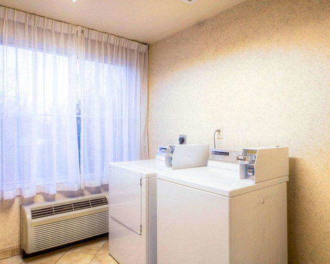 Comfort Inn Green Valley I-19 - Bet 4u 25