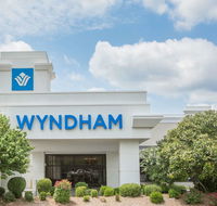 Wyndham Riverfront Hotel