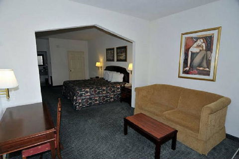 Fairview Suites Blytheville - Click Find 4