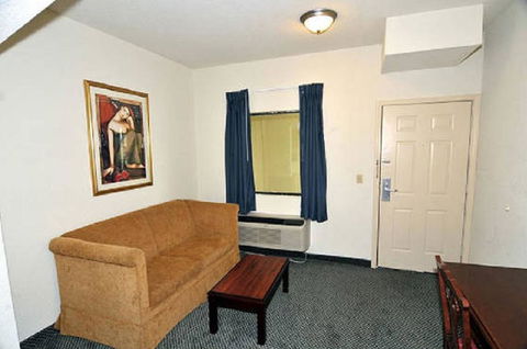 Fairview Suites Blytheville - Click Find 6