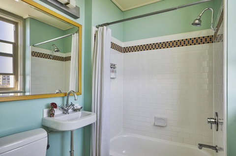 Graduate Berkeley - Click Find 20