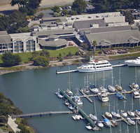 DoubleTree by Hilton Hotel Berkeley Marina