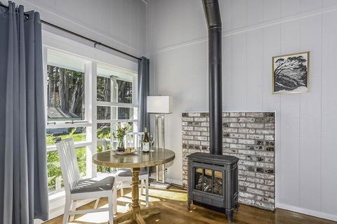 Inn At Schoolhouse Creek - Click Find 7