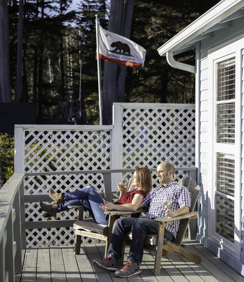 Inn At Schoolhouse Creek - Click Find 24