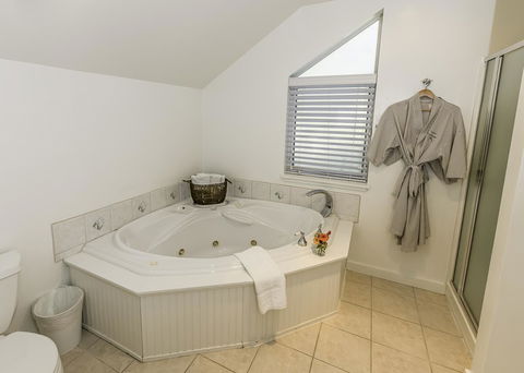 Inn At Schoolhouse Creek - Click Find 5