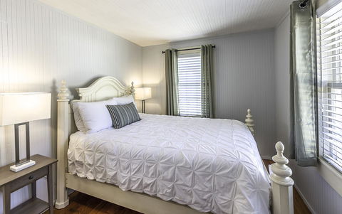 Inn At Schoolhouse Creek - Click Find 12