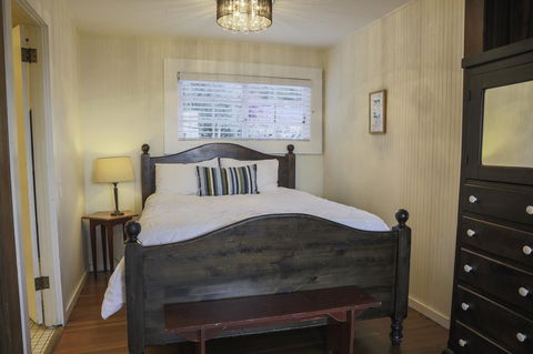 Inn At Schoolhouse Creek - Click Find 11