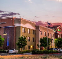 Holiday Inn Express Hotel  Suites Lincoln-Roseville Area