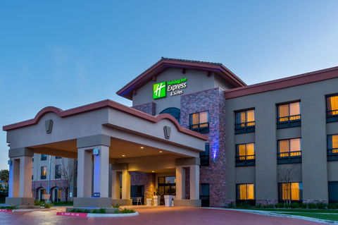 Holiday Inn Express Hotel & Suites Atascadero - Click Find 2
