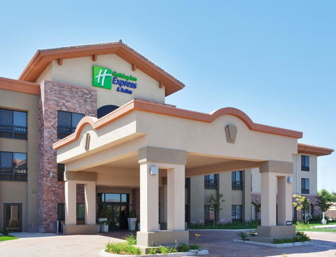 Holiday Inn Express Hotel & Suites Atascadero - Click Find 21