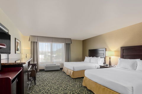 Holiday Inn Express Hotel & Suites Atascadero - Click Find 30