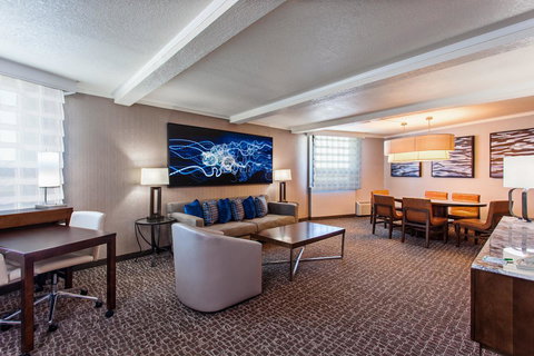 Holiday Inn Long Beach - Airport - Click Find 14