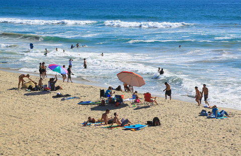 Holiday Inn Long Beach - Airport - Click Find 38