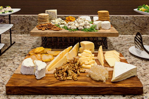 Holiday Inn Long Beach - Airport - Click Find 18