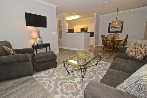 Park Avenue 109 Condo - Click Find 4