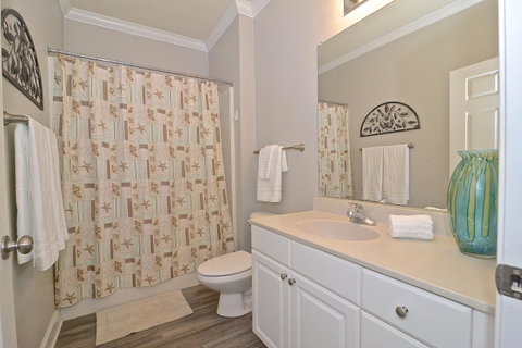 Park Avenue 109 Condo - Click Find 16