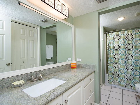 949 West Beach Condo - Bet 4u 8