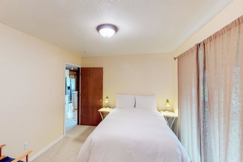 Alpina Cabin - Bet 4u 11