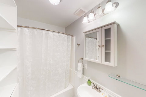 Alpina Cabin - Bet 4u 9