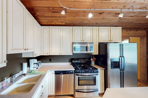 Alpina Cabin - Bet 4u 6