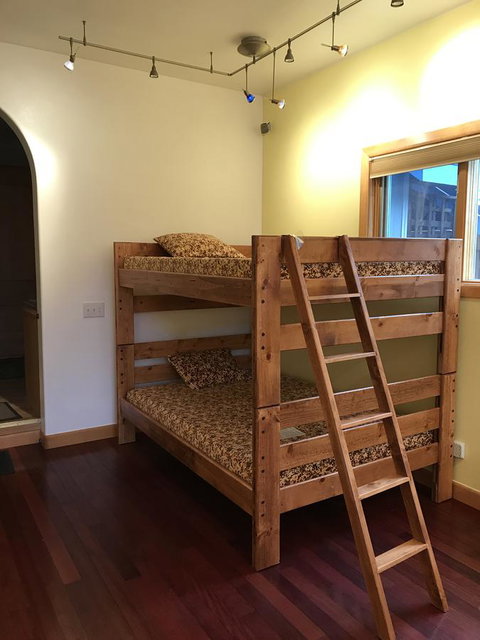 Girdwood Stained Glass B&B - Click Find 5