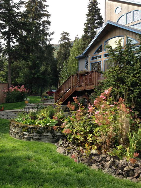 Girdwood Stained Glass B&B - Click Find 11