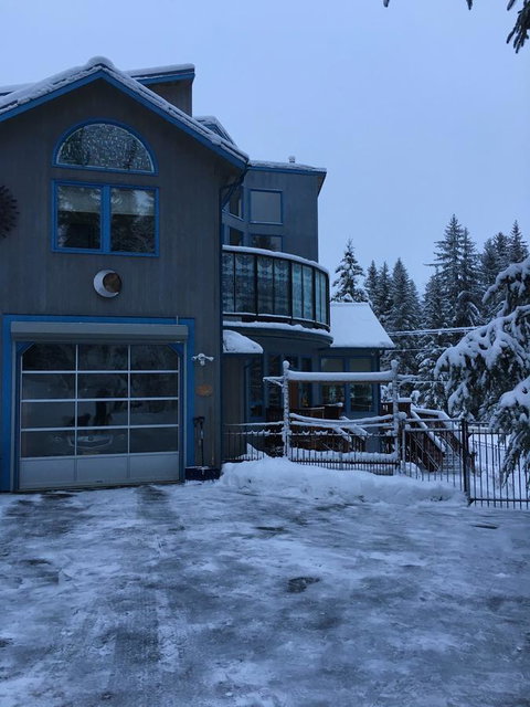 Girdwood Stained Glass B&B - Click Find 10