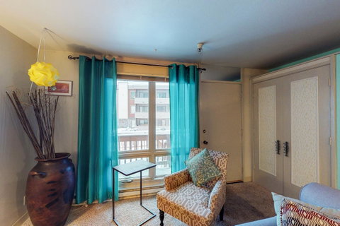 Alyeska West #708 - Click Find 2