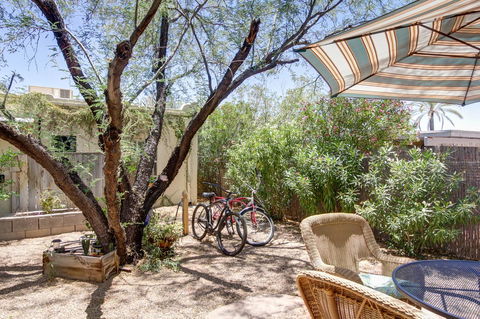 Private Southwestern Style Casita - Click Find 13