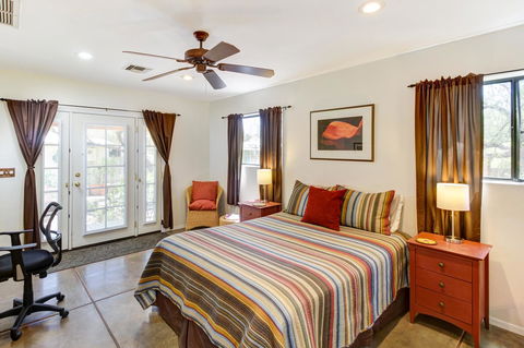 Private Southwestern Style Casita - Click Find 3