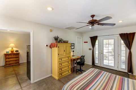 Private Southwestern Style Casita - Click Find 12