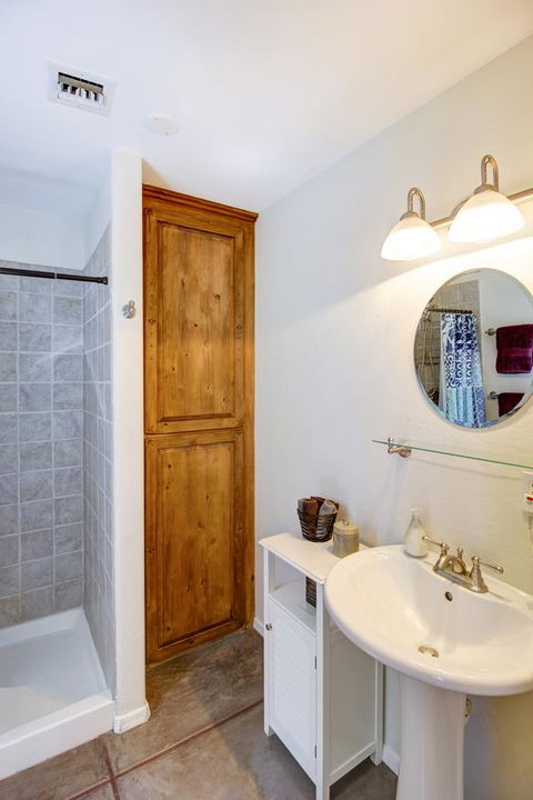 Private Southwestern Style Casita - Click Find 5