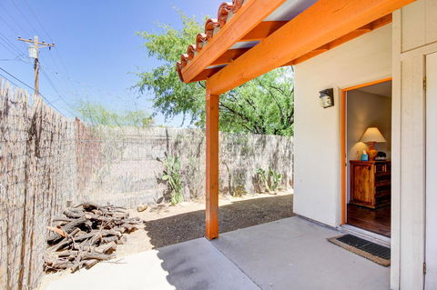 Private Southwestern Style Casita - Click Find 20