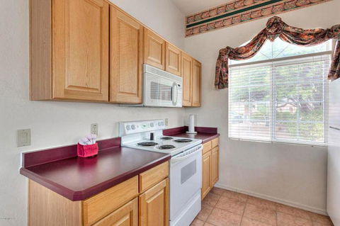 Captivating Townhouse In Green Valley - Bet 4u 8