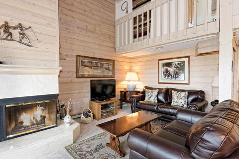 55 Upper Woodbridge Rd Unit F-4 Condo - Click Find 0