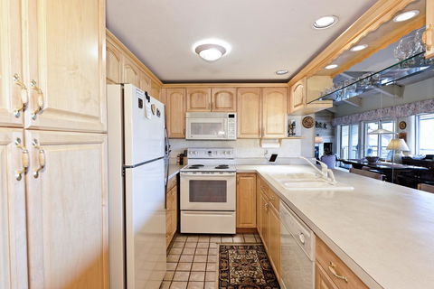 55 Upper Woodbridge Rd Unit F-4 Condo - Click Find 1