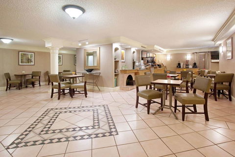 La Quinta Inn By Wyndham Denver Central - Click Find 17
