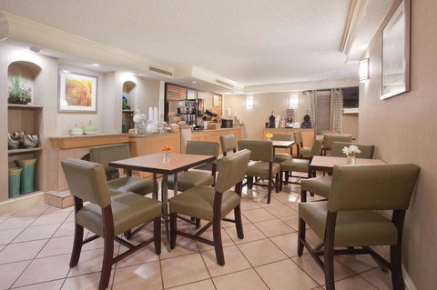 La Quinta Inn By Wyndham Denver Central - Click Find 8